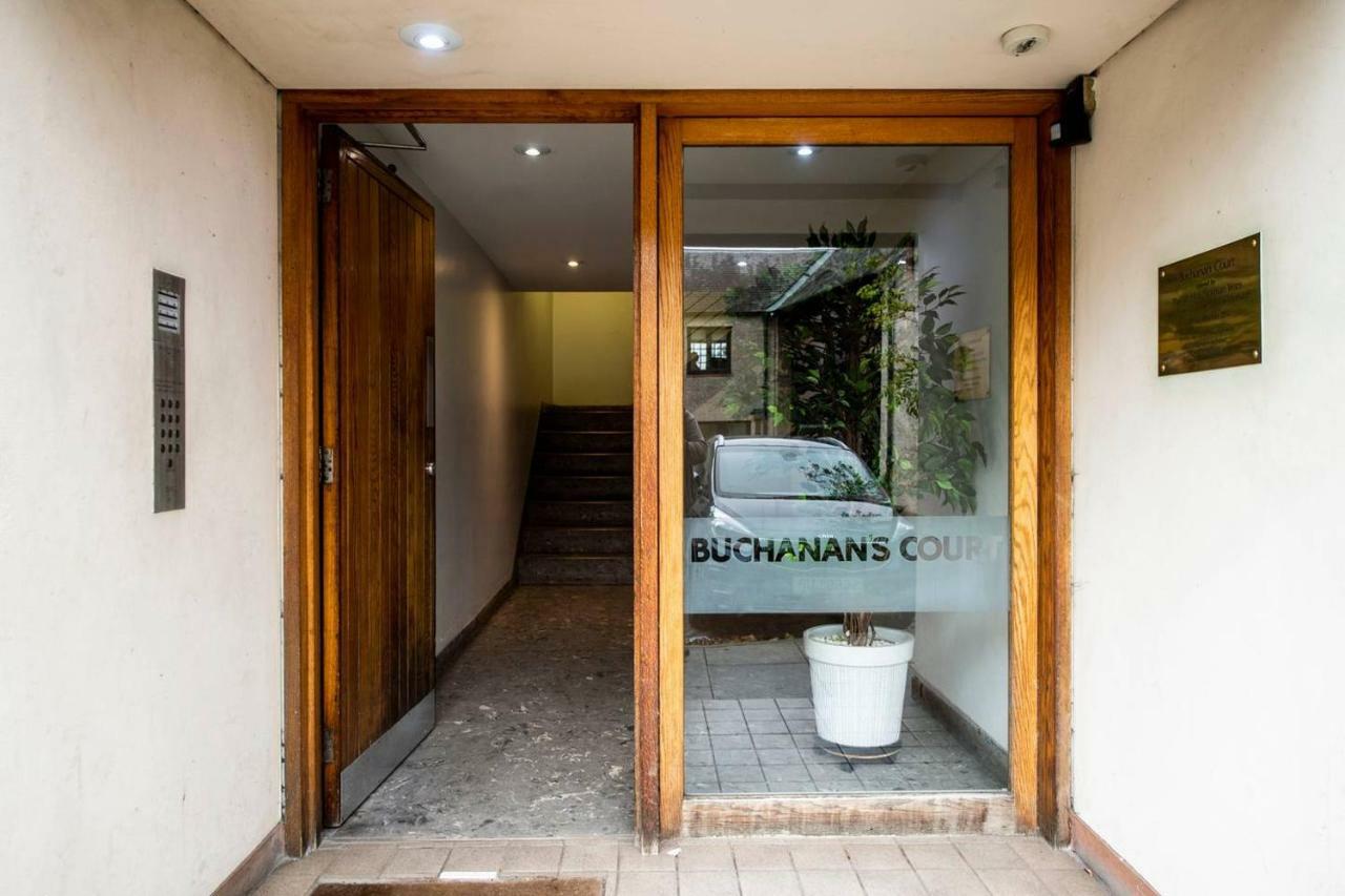 Altido Ultra Stylish Calton Road Apt W/ Parking Apartamento Edimburgo Exterior foto